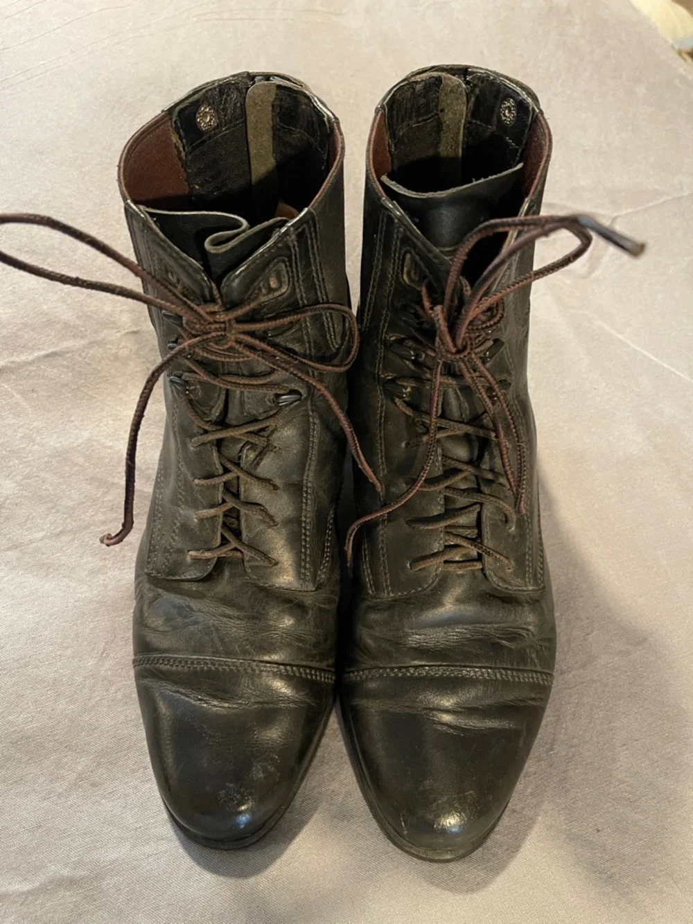 Ariat lace up boots - Picture 1 of 8